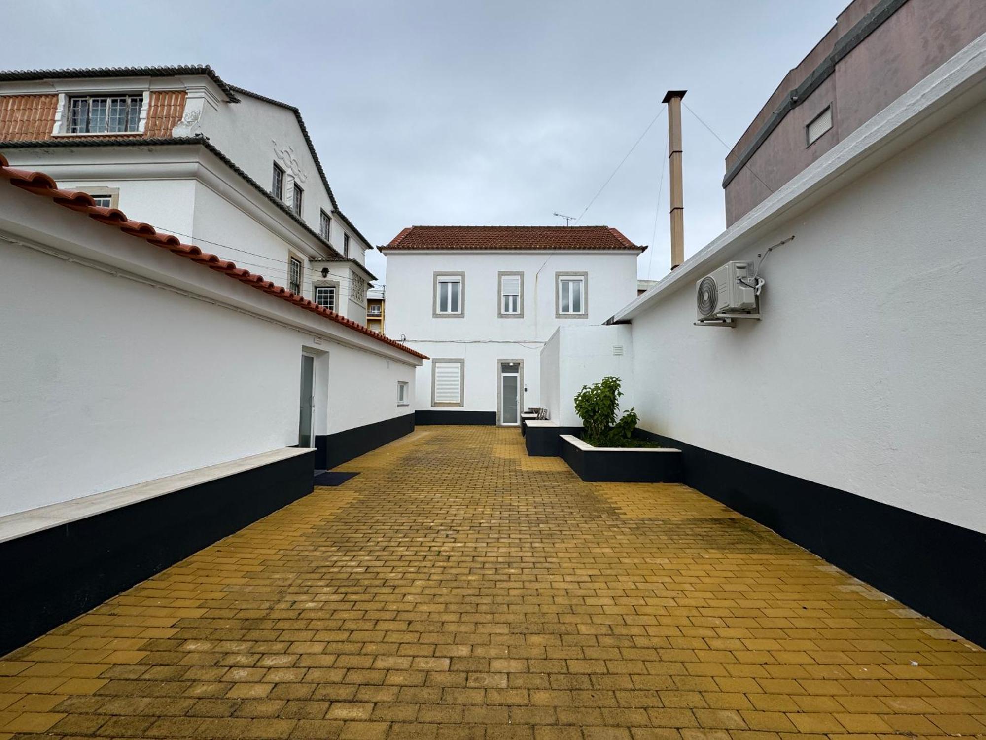 Studio In Estoril Near Beach Walk In 3 Min Экстерьер фото